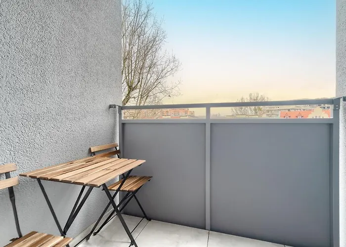 Apartment Emilii Plater Iv - Unique *